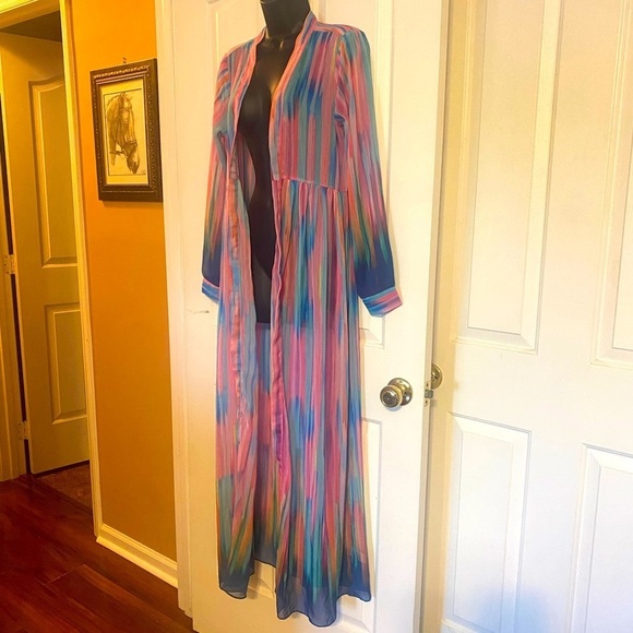 “LABEL RITU KUMAR” Sheer Kimono Kaftan Shrug - Picture 10 of 16